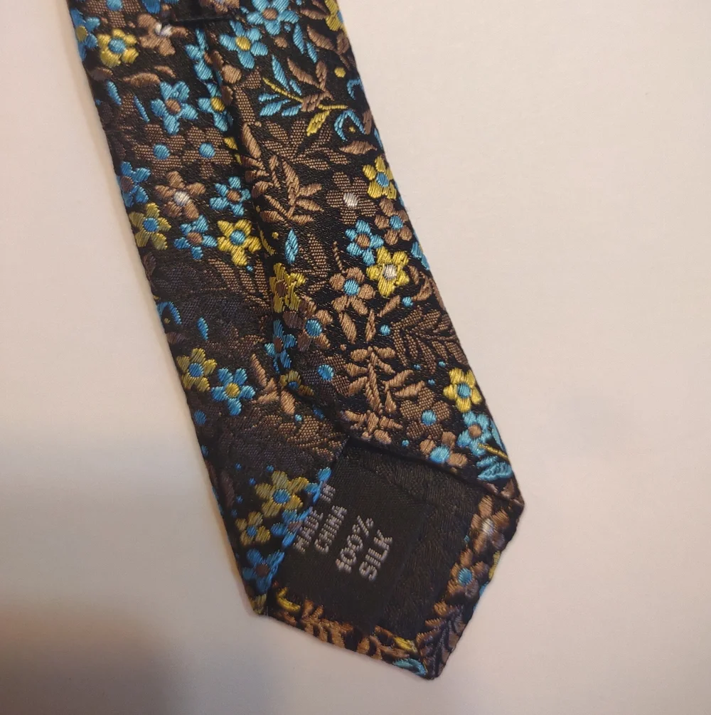Sean John Floral Patterned Silk Tie in Blue and Brown